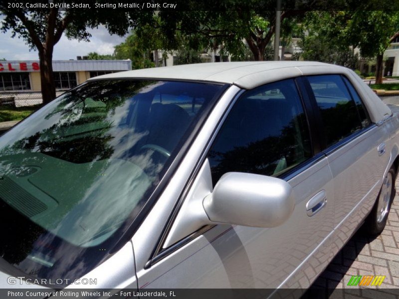 Sterling Metallic / Dark Gray 2002 Cadillac DeVille Sedan