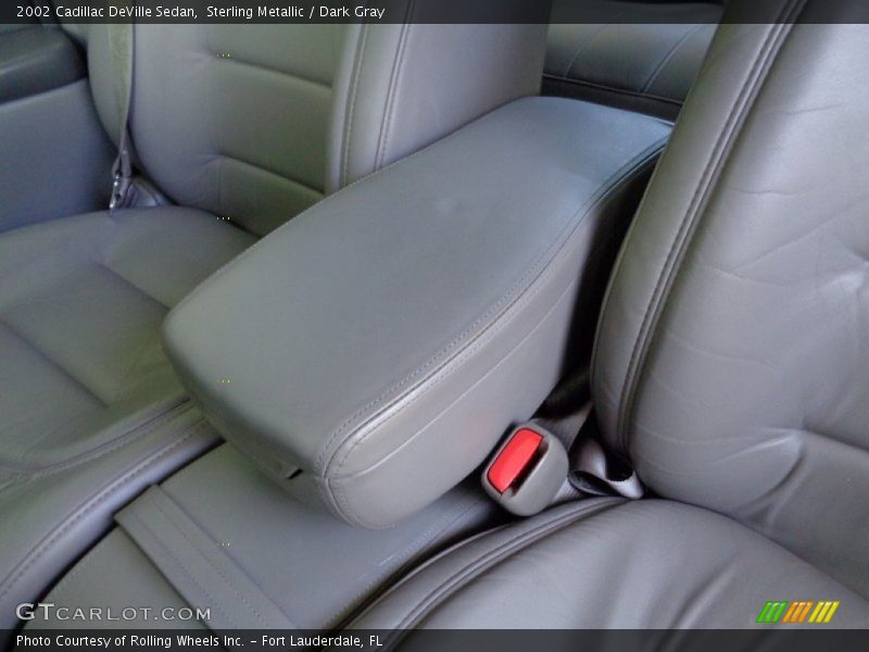 Sterling Metallic / Dark Gray 2002 Cadillac DeVille Sedan