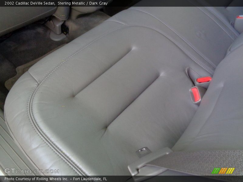 Sterling Metallic / Dark Gray 2002 Cadillac DeVille Sedan
