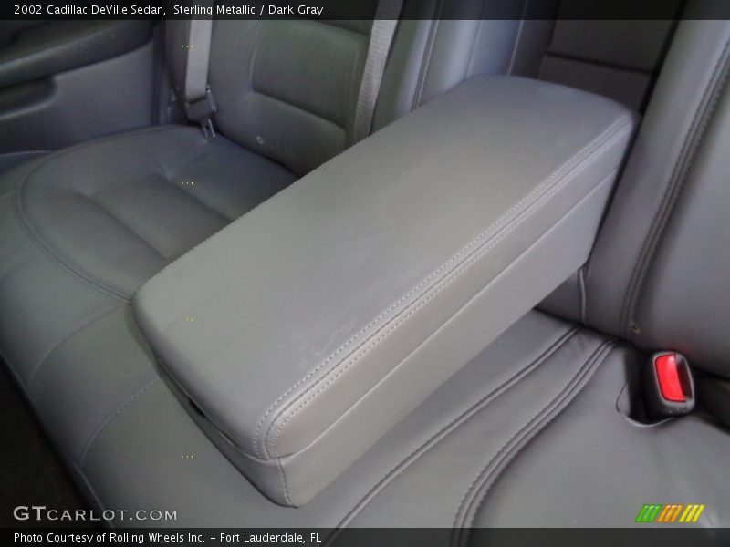 Sterling Metallic / Dark Gray 2002 Cadillac DeVille Sedan
