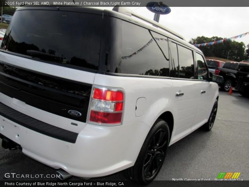 White Platinum / Charcoal Black/Light Earth Gray 2016 Ford Flex SEL AWD