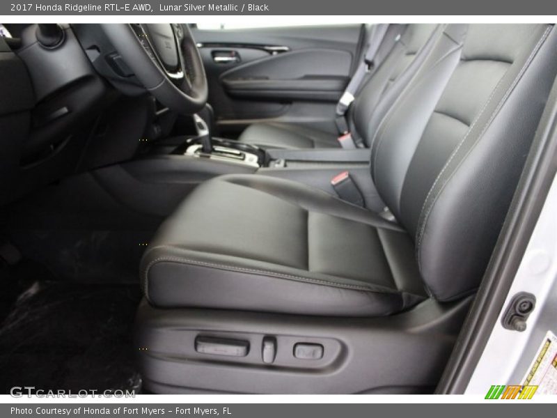Lunar Silver Metallic / Black 2017 Honda Ridgeline RTL-E AWD