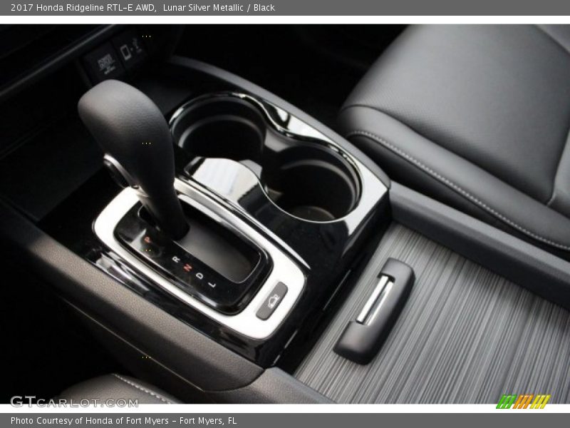 Lunar Silver Metallic / Black 2017 Honda Ridgeline RTL-E AWD