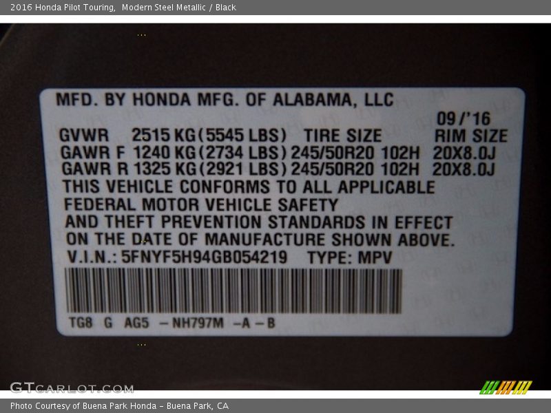Modern Steel Metallic / Black 2016 Honda Pilot Touring
