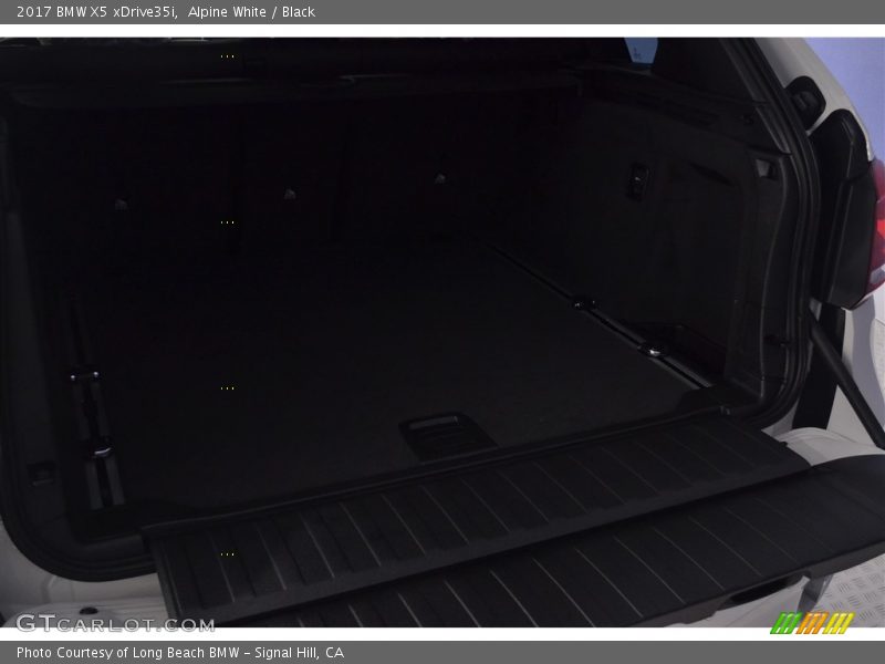 Alpine White / Black 2017 BMW X5 xDrive35i