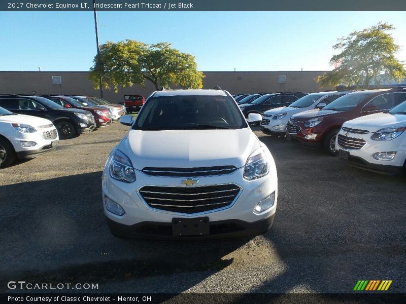 Iridescent Pearl Tricoat / Jet Black 2017 Chevrolet Equinox LT
