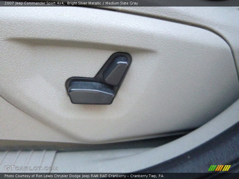 Bright Silver Metallic / Medium Slate Gray 2007 Jeep Commander Sport 4x4