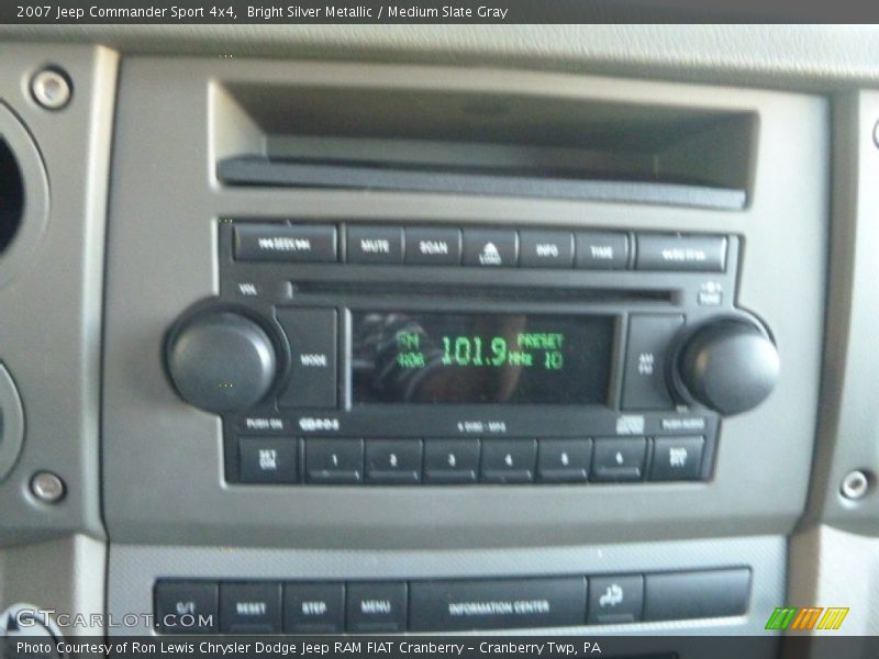Bright Silver Metallic / Medium Slate Gray 2007 Jeep Commander Sport 4x4