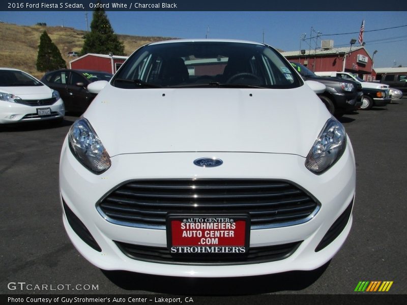 Oxford White / Charcoal Black 2016 Ford Fiesta S Sedan