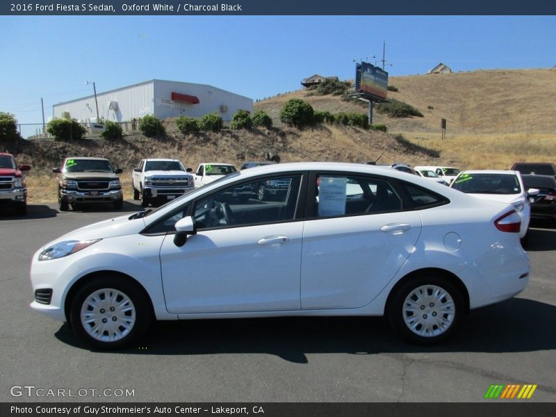 Oxford White / Charcoal Black 2016 Ford Fiesta S Sedan