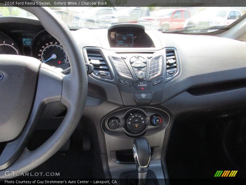 Oxford White / Charcoal Black 2016 Ford Fiesta S Sedan