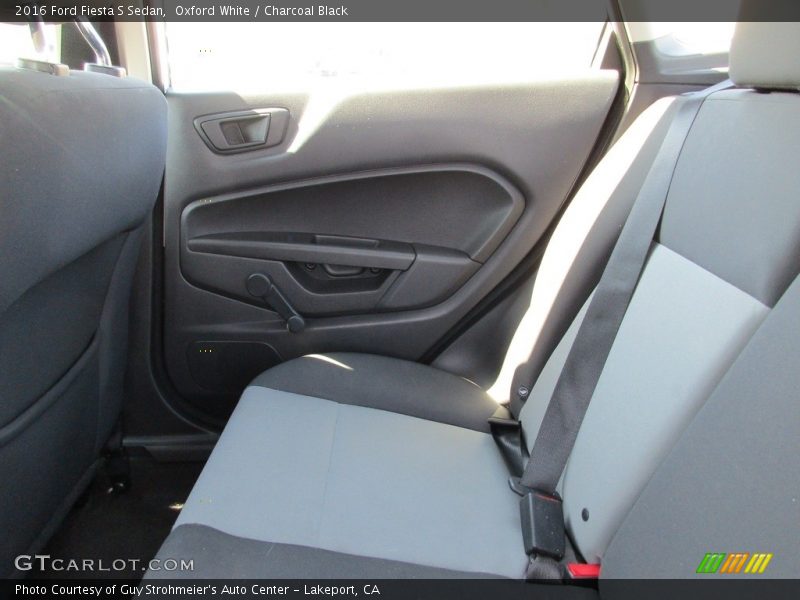 Oxford White / Charcoal Black 2016 Ford Fiesta S Sedan