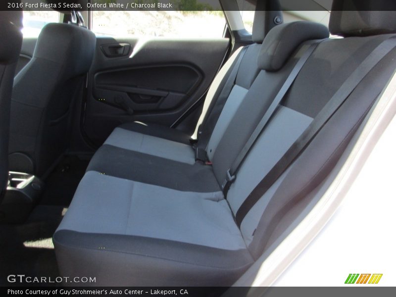 Oxford White / Charcoal Black 2016 Ford Fiesta S Sedan