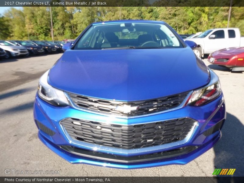 Kinetic Blue Metallic / Jet Black 2017 Chevrolet Cruze LT