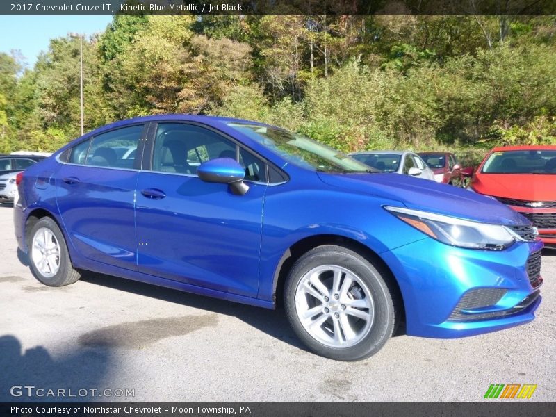 Kinetic Blue Metallic / Jet Black 2017 Chevrolet Cruze LT