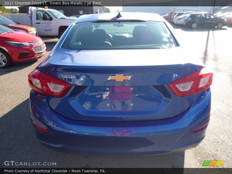 Kinetic Blue Metallic / Jet Black 2017 Chevrolet Cruze LT