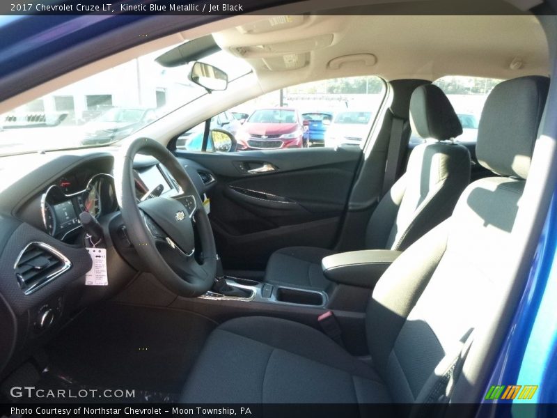 Kinetic Blue Metallic / Jet Black 2017 Chevrolet Cruze LT