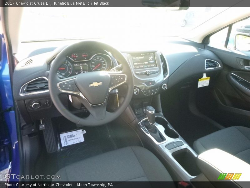 Kinetic Blue Metallic / Jet Black 2017 Chevrolet Cruze LT