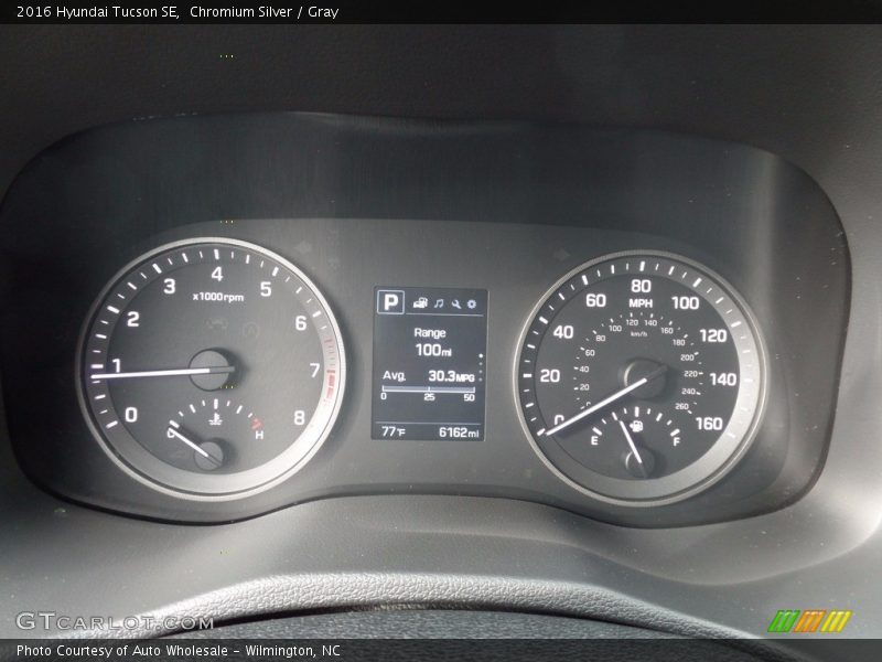 Chromium Silver / Gray 2016 Hyundai Tucson SE