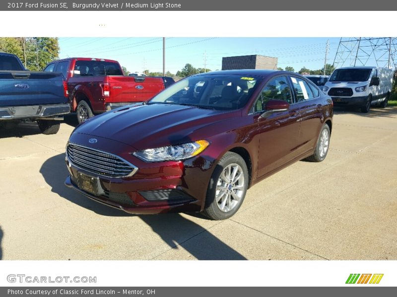 Burgundy Velvet / Medium Light Stone 2017 Ford Fusion SE