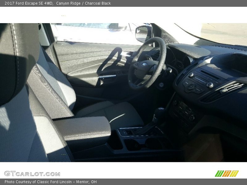 Canyon Ridge / Charcoal Black 2017 Ford Escape SE 4WD