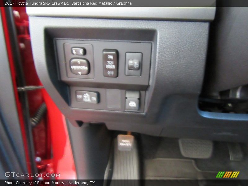 Barcelona Red Metallic / Graphite 2017 Toyota Tundra SR5 CrewMax