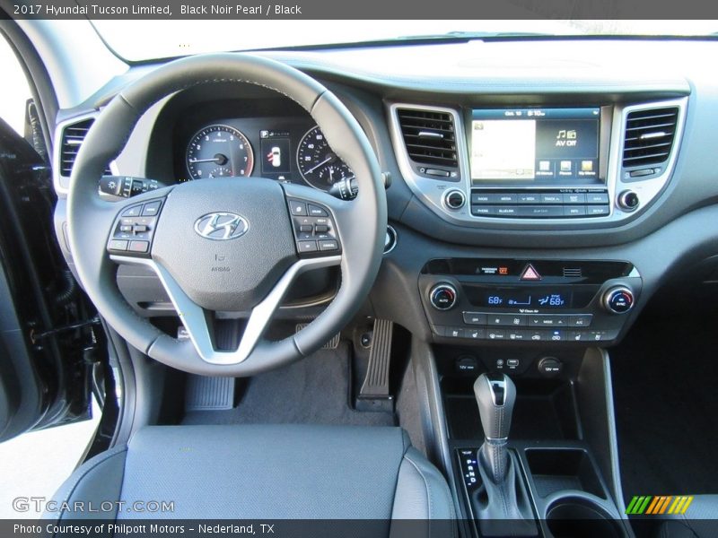 Dashboard of 2017 Tucson Limited