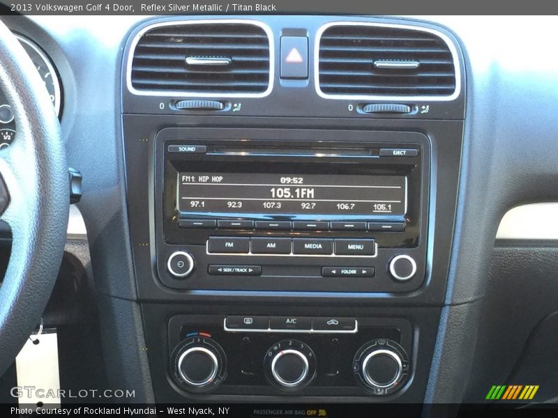 Reflex Silver Metallic / Titan Black 2013 Volkswagen Golf 4 Door