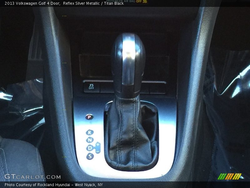 Reflex Silver Metallic / Titan Black 2013 Volkswagen Golf 4 Door