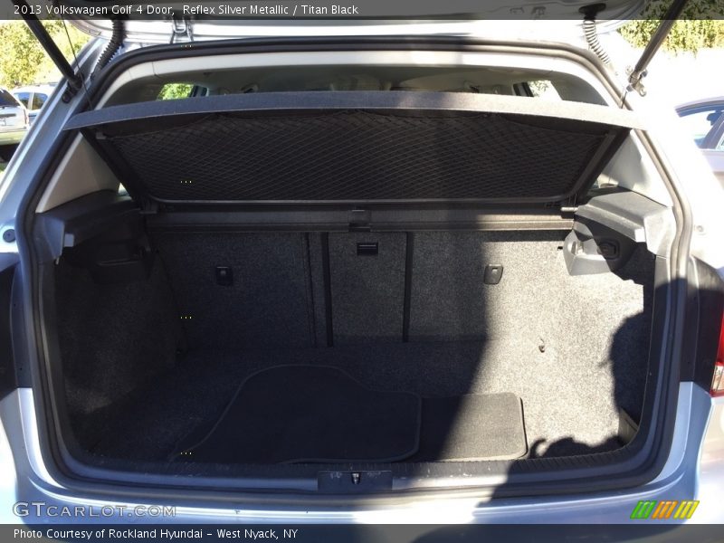 Reflex Silver Metallic / Titan Black 2013 Volkswagen Golf 4 Door