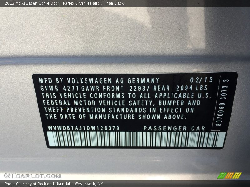 Reflex Silver Metallic / Titan Black 2013 Volkswagen Golf 4 Door