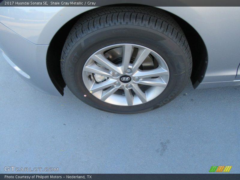 Shale Gray Metallic / Gray 2017 Hyundai Sonata SE
