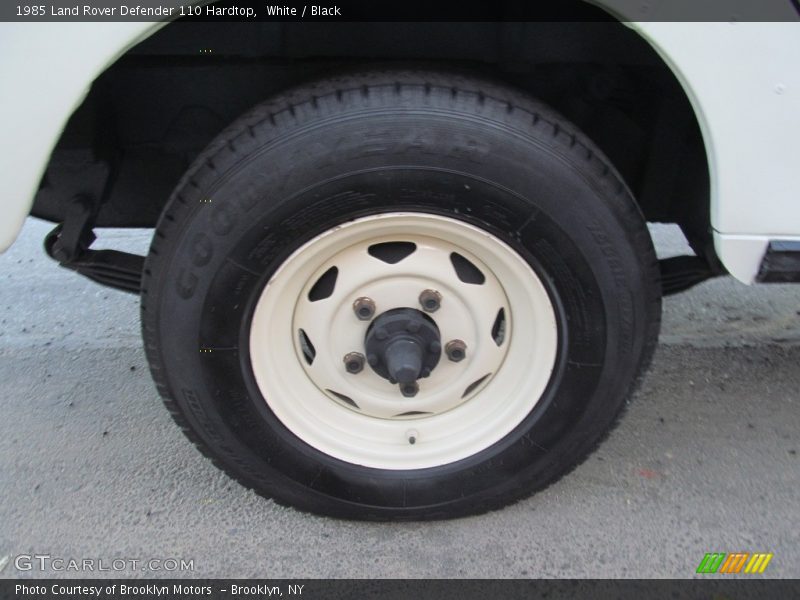 White / Black 1985 Land Rover Defender 110 Hardtop