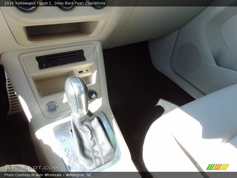 Deep Black Pearl / Sandstone 2016 Volkswagen Tiguan S