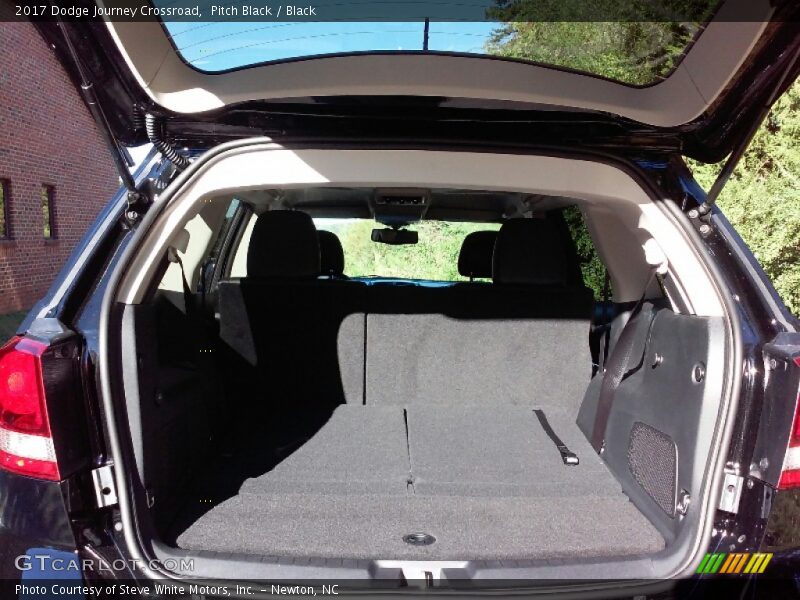 2017 Journey Crossroad Trunk