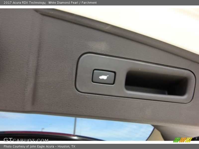 White Diamond Pearl / Parchment 2017 Acura RDX Technology