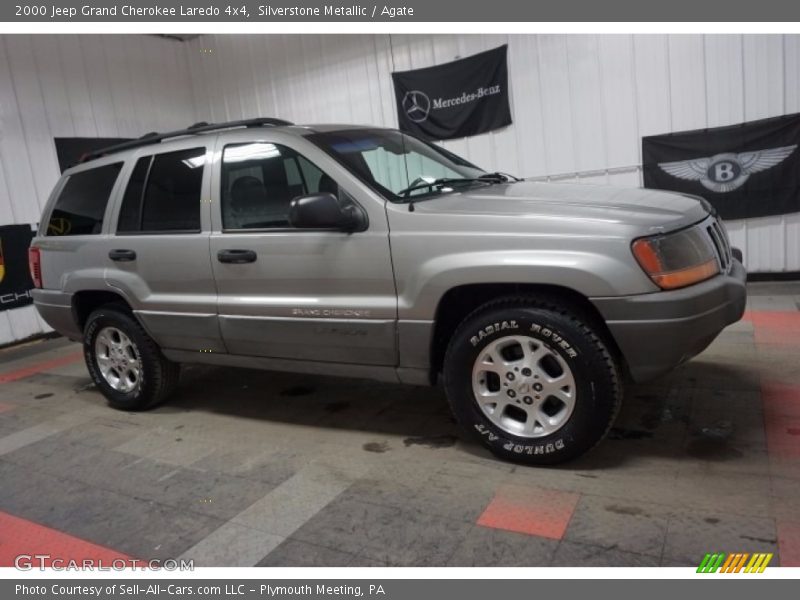 Silverstone Metallic / Agate 2000 Jeep Grand Cherokee Laredo 4x4