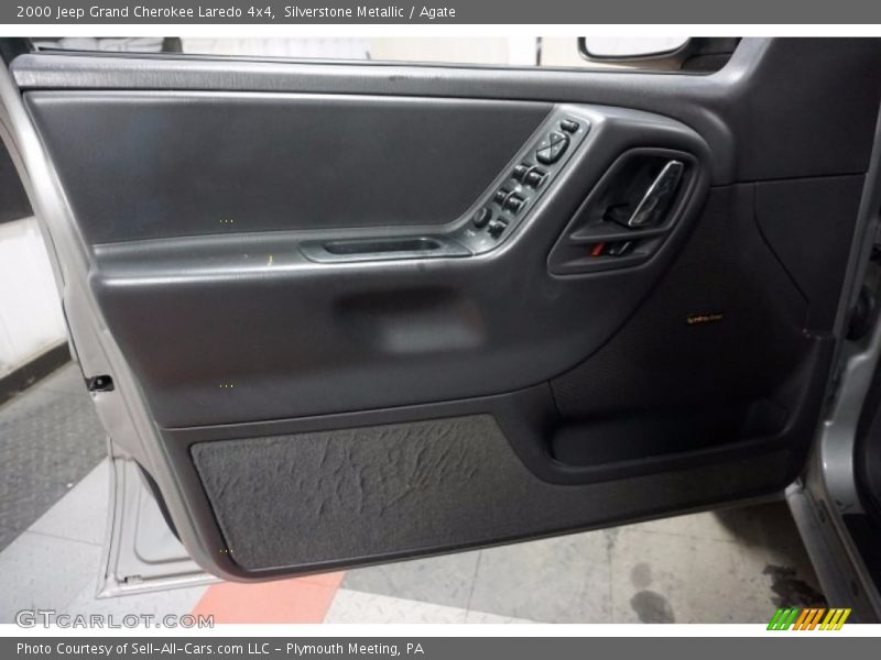 Silverstone Metallic / Agate 2000 Jeep Grand Cherokee Laredo 4x4