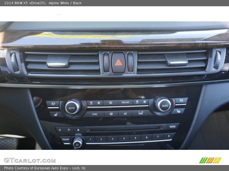 Alpine White / Black 2014 BMW X5 xDrive35i