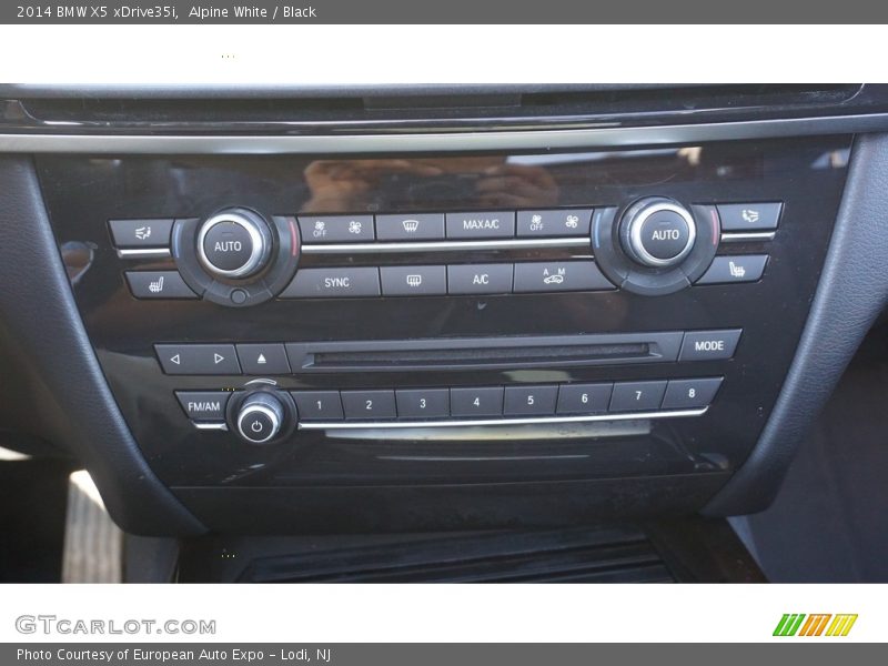 Alpine White / Black 2014 BMW X5 xDrive35i