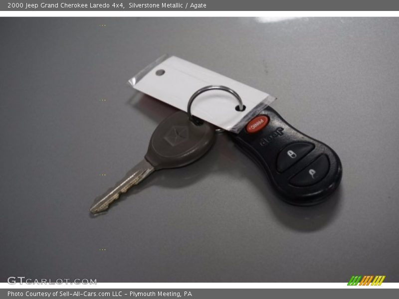 Silverstone Metallic / Agate 2000 Jeep Grand Cherokee Laredo 4x4