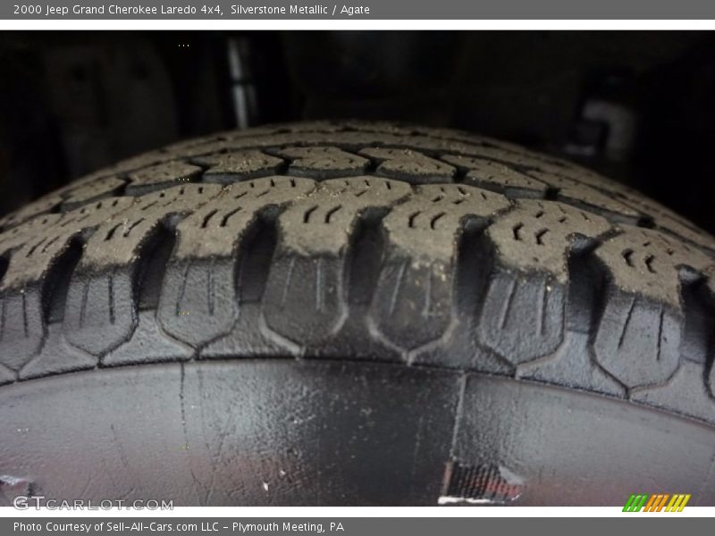 Silverstone Metallic / Agate 2000 Jeep Grand Cherokee Laredo 4x4