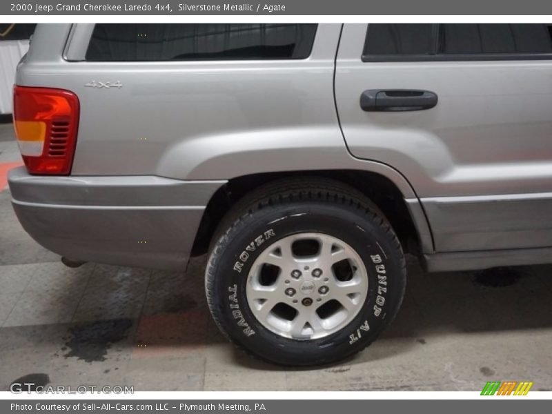 Silverstone Metallic / Agate 2000 Jeep Grand Cherokee Laredo 4x4