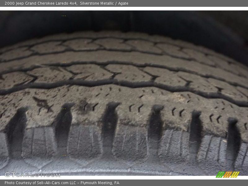 Silverstone Metallic / Agate 2000 Jeep Grand Cherokee Laredo 4x4