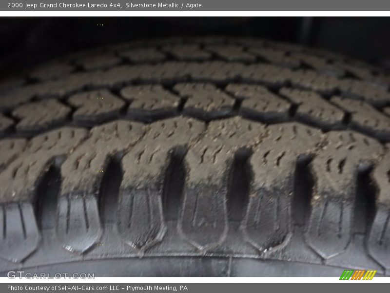 Silverstone Metallic / Agate 2000 Jeep Grand Cherokee Laredo 4x4