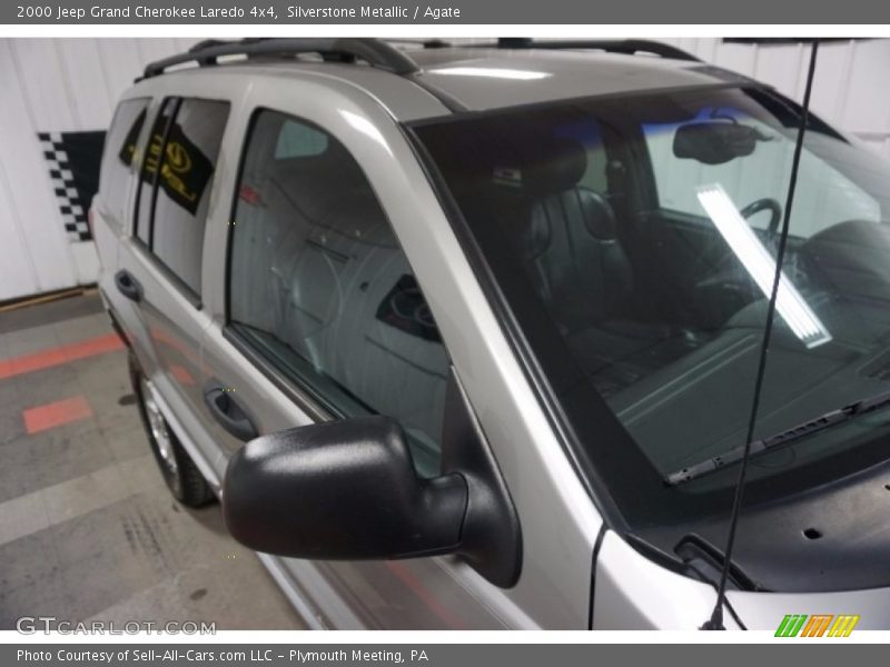 Silverstone Metallic / Agate 2000 Jeep Grand Cherokee Laredo 4x4