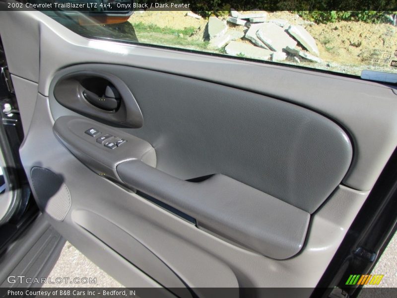 Onyx Black / Dark Pewter 2002 Chevrolet TrailBlazer LTZ 4x4