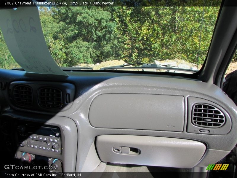 Onyx Black / Dark Pewter 2002 Chevrolet TrailBlazer LTZ 4x4
