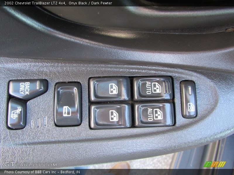 Onyx Black / Dark Pewter 2002 Chevrolet TrailBlazer LTZ 4x4