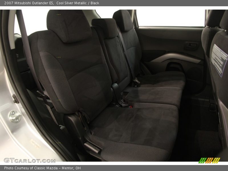 Cool Silver Metallic / Black 2007 Mitsubishi Outlander ES